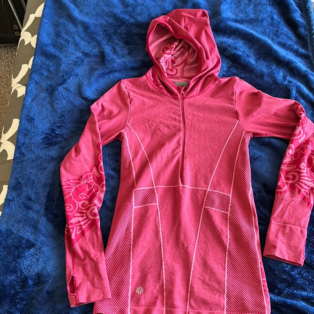 Athleta shirt